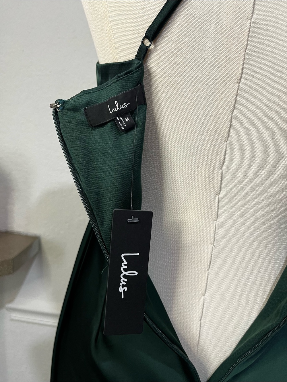 NWT Lulu's Emerald Asymmetrical One-Shoulder Satin-like Gown Medium - Picture 14 of 16